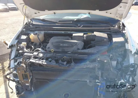 2018 Chrysler Pacifica Touring-L Plus z USA, uszkodzony, nr VIN 2C4RC1EG9JR156751